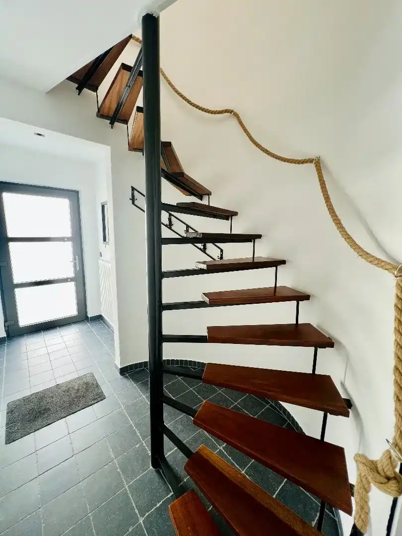 Ruime, moderne stadswoning met 3 slpks en ruime koer foto 8