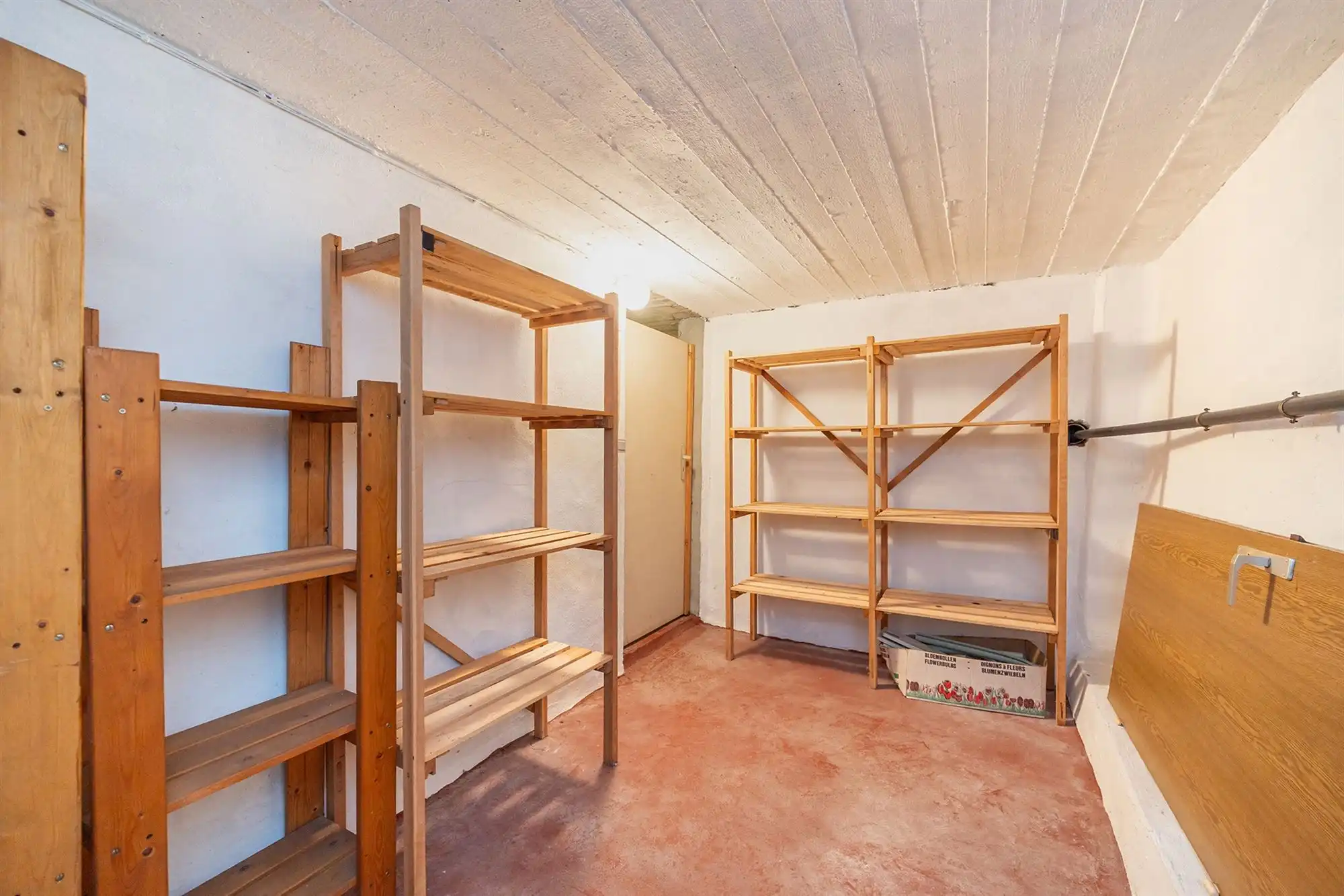 Op te frissen éénslaapkamerappartement met terras  foto 11