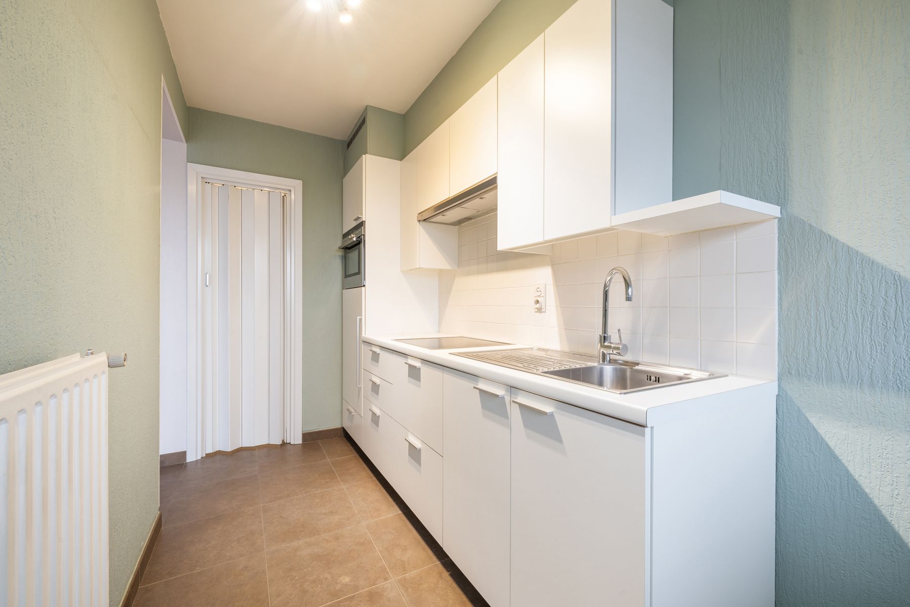 Leuk appartement met 2 slaapkamers en garage foto 7
