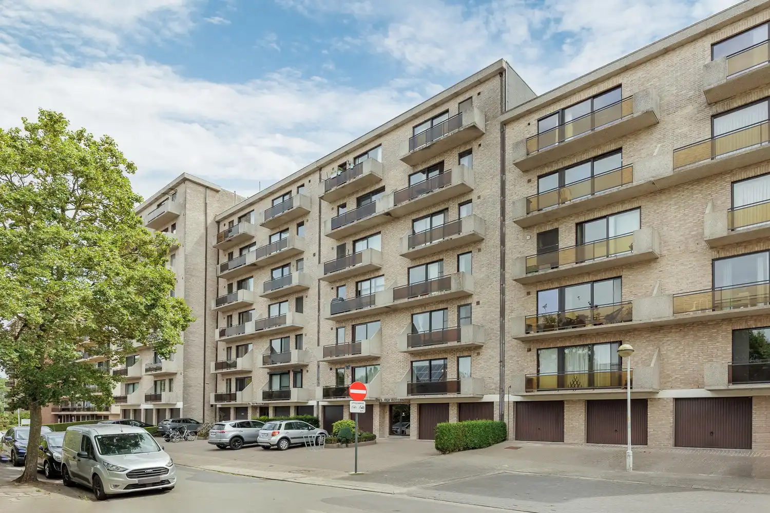 Verzorgd appartement met dubbel terras en zonnig zicht op groen in Beveren-Waas foto 21