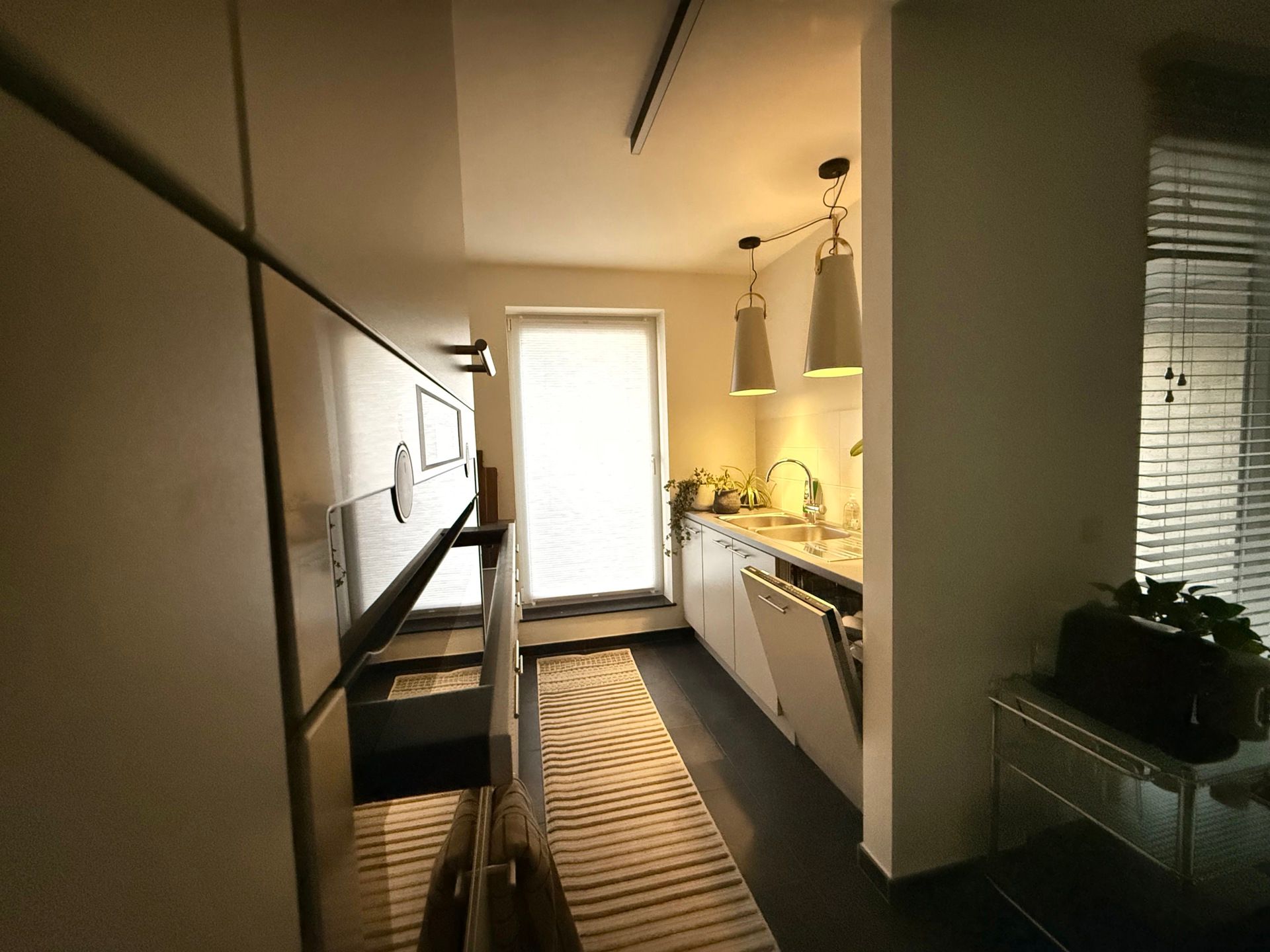 Instapklaar appartement met 2 slpks, autostpl en berging. foto 12