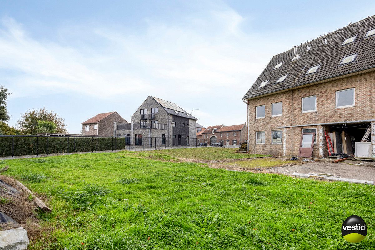 COMPLEX BESTAANDE UIT 14 TE RENOVEREN STUDIO'S MET UITBREIDINGSMOGELIJKHEDEN TE VELDWEZELT. foto 40