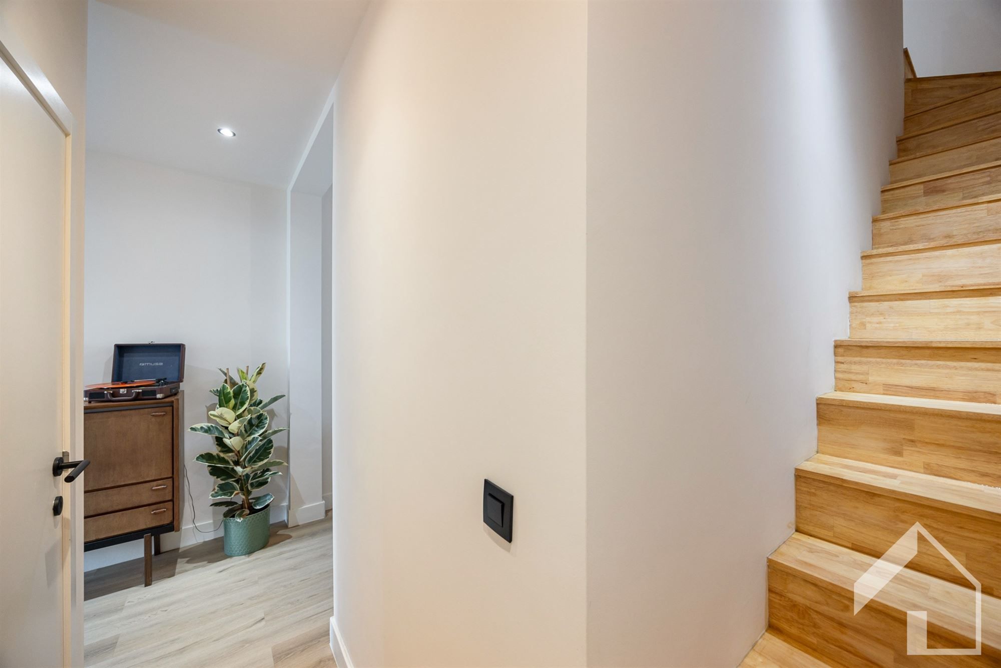Prachtig gerenoveerde rijwoning! foto 17