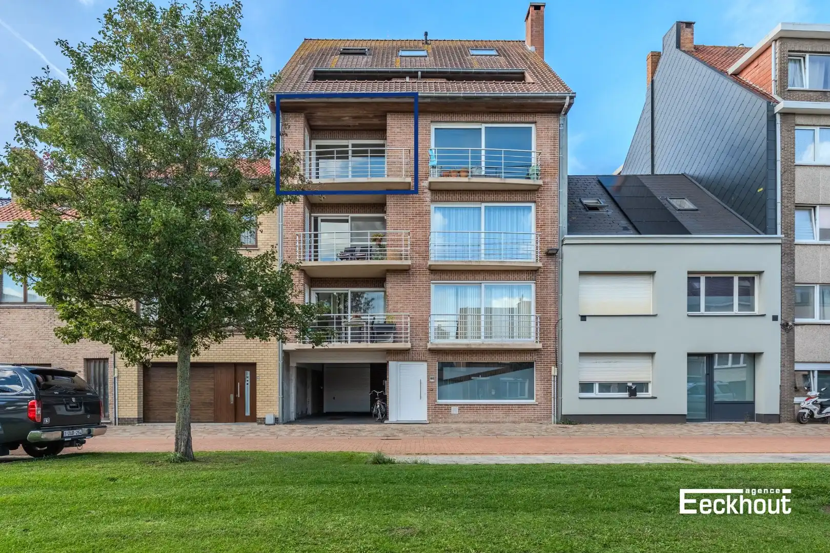 Modern appartement met groot zonneterras in rustige straat! foto {{pictureIndex}}