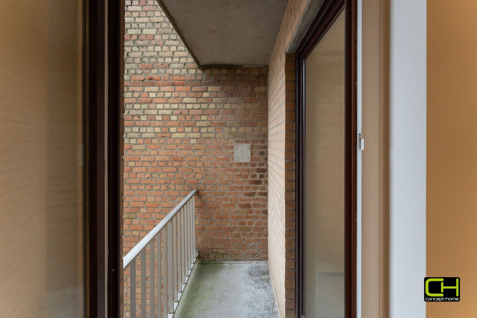 Stijlvol gerenoveerd appartement met twee slaapkamers te koop in Knokke-Heist foto 14