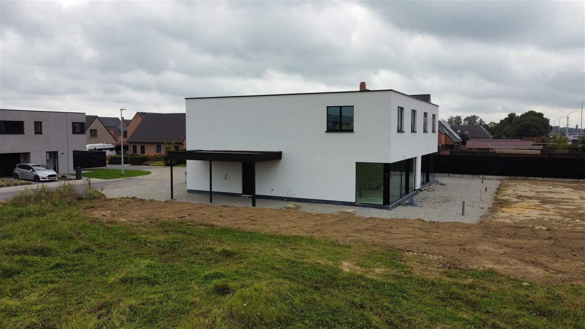 Moderne nieuwbouwwoning in afwerkingsfase te Roeselare foto 10