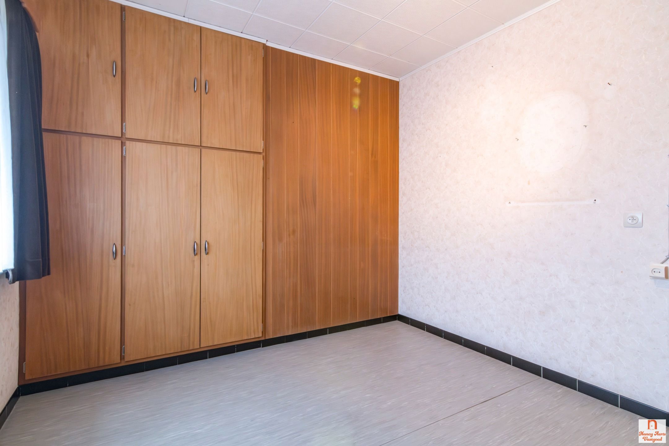 Split-level woning met grote tuin en vrij uitzicht foto 26