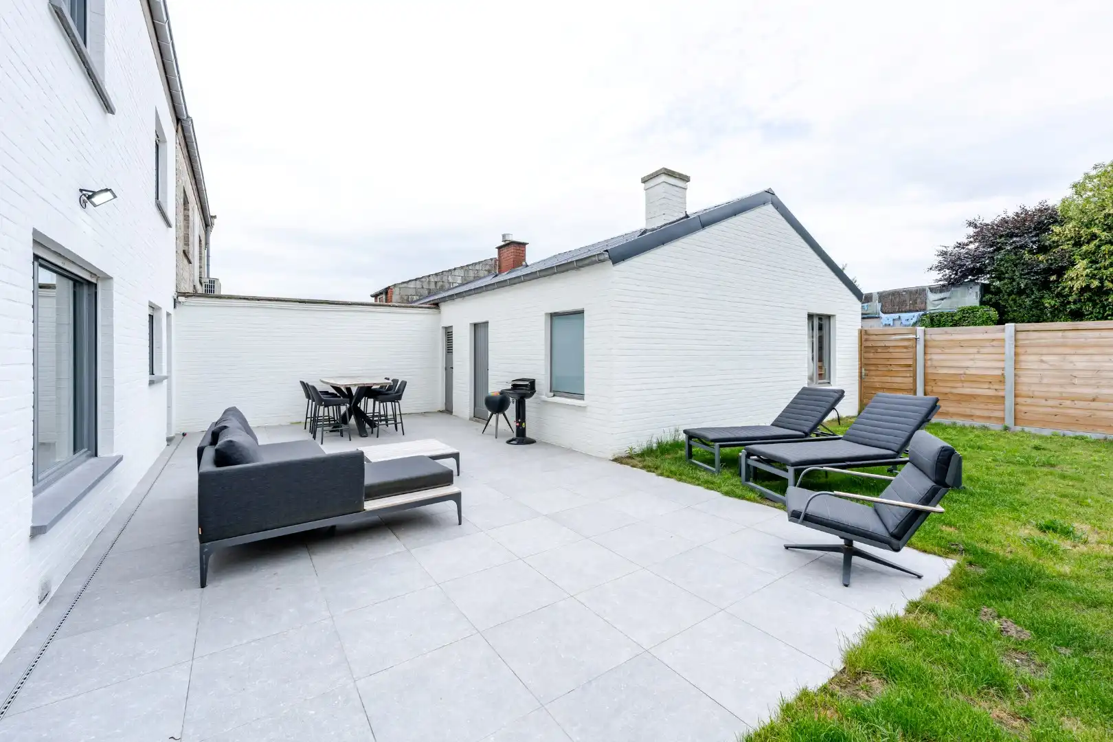 Instapklare gezinswoning met bijgebouw foto 21