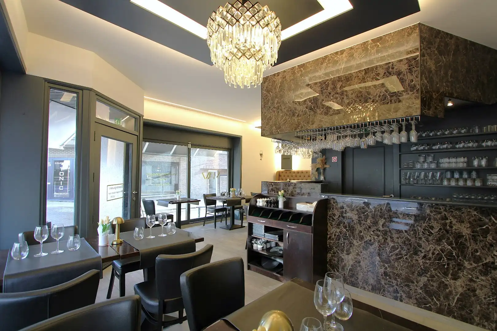 Verhuurd HOEK restaurant Kardinaal Mercierstraat 18 Heist te koop foto 2