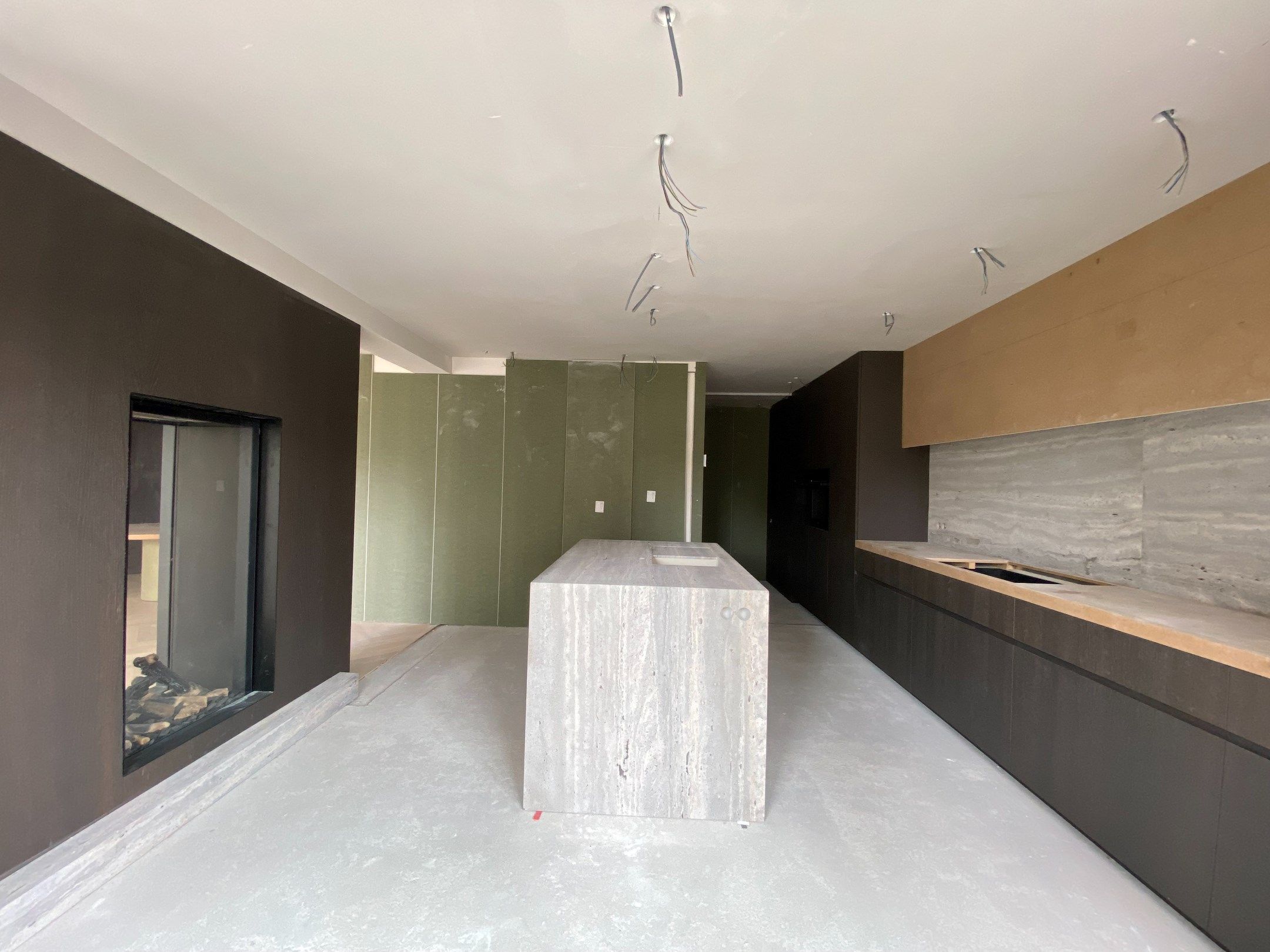  Dit appartement op de eerste verdieping, met een totale oppervlakte van 140 m², bevindt vlakbij de zeedijk en rechtenover de kerk in de Dumortierlaan te Knokke foto 8