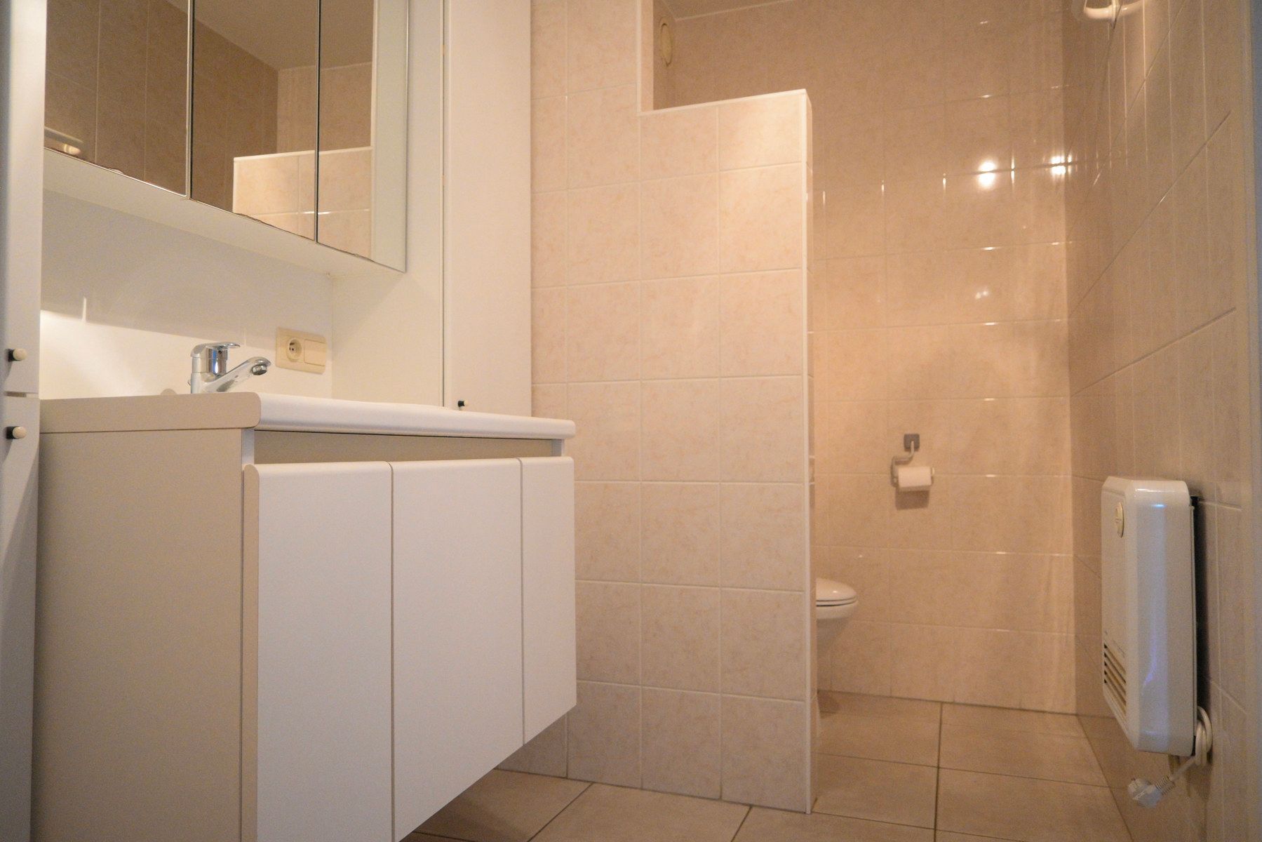 Verzorgd appartement vlakbij het centrum van Gistel. foto 11