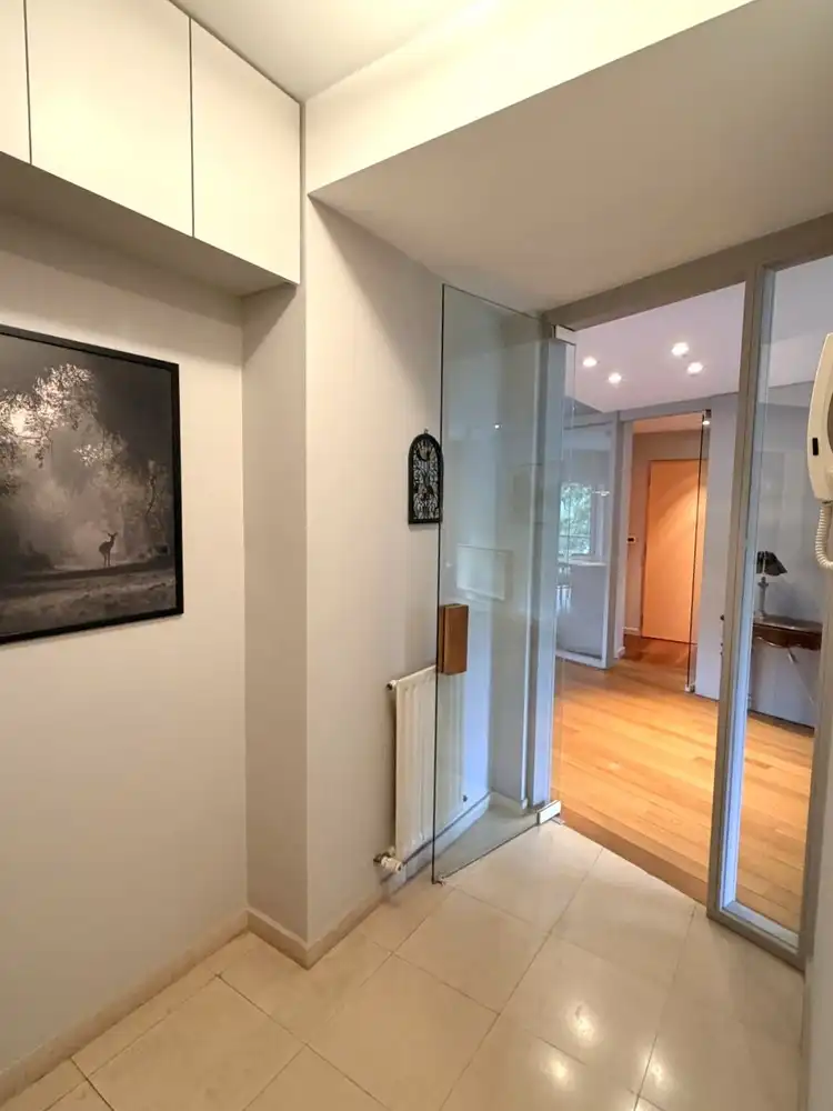 Bemeubeld 2-slaapkamerappartement van 150m² met 2 terrassen en zicht op de Dijle. foto 2