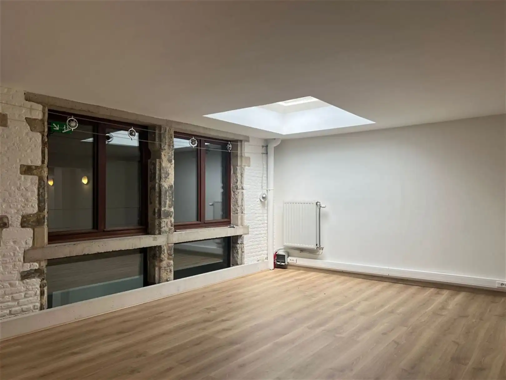 Gelijkvloers kantoor in authentieke trapgevelwoning foto 12