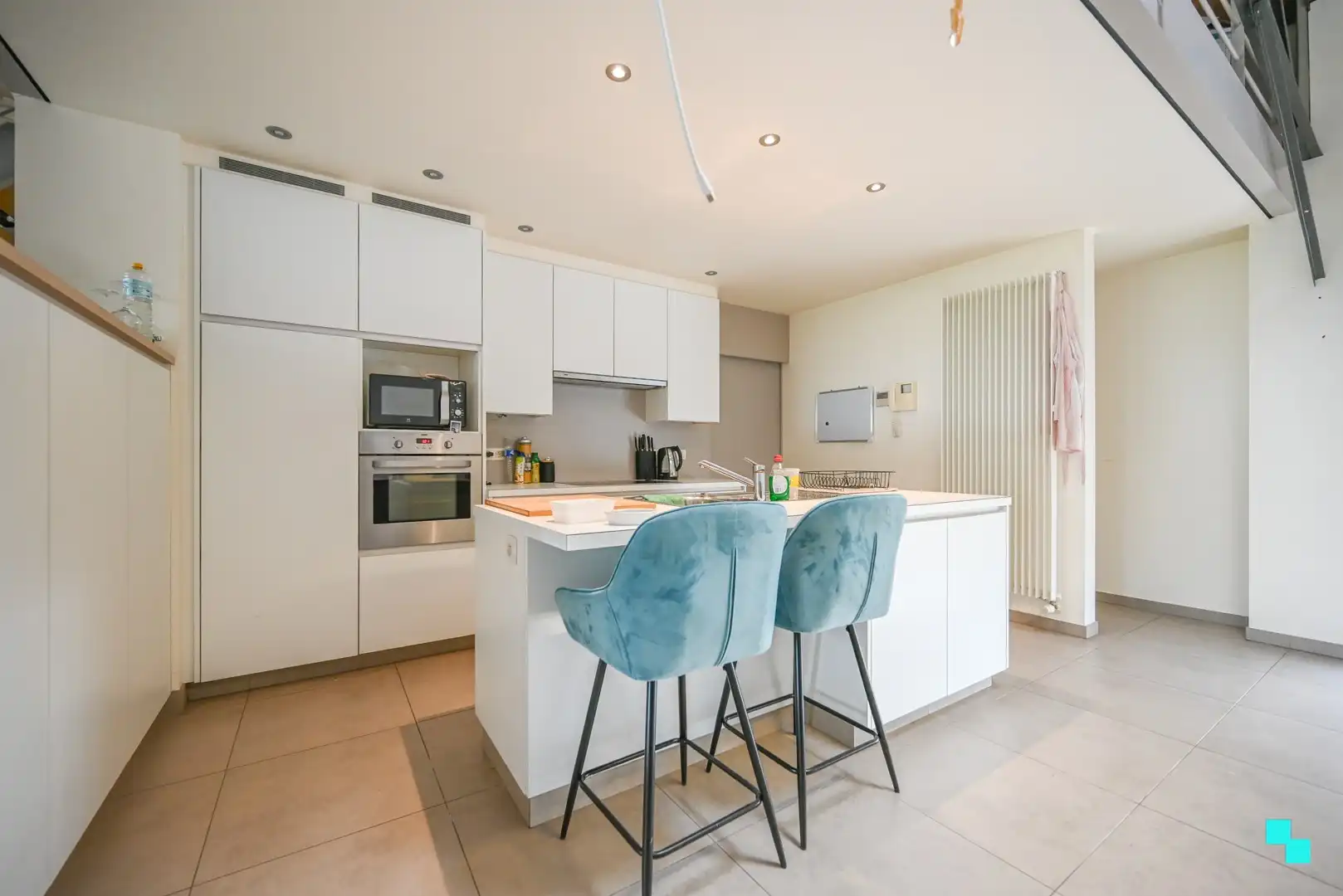 Verrassend ruim duplex appartement in Ooigem foto 7