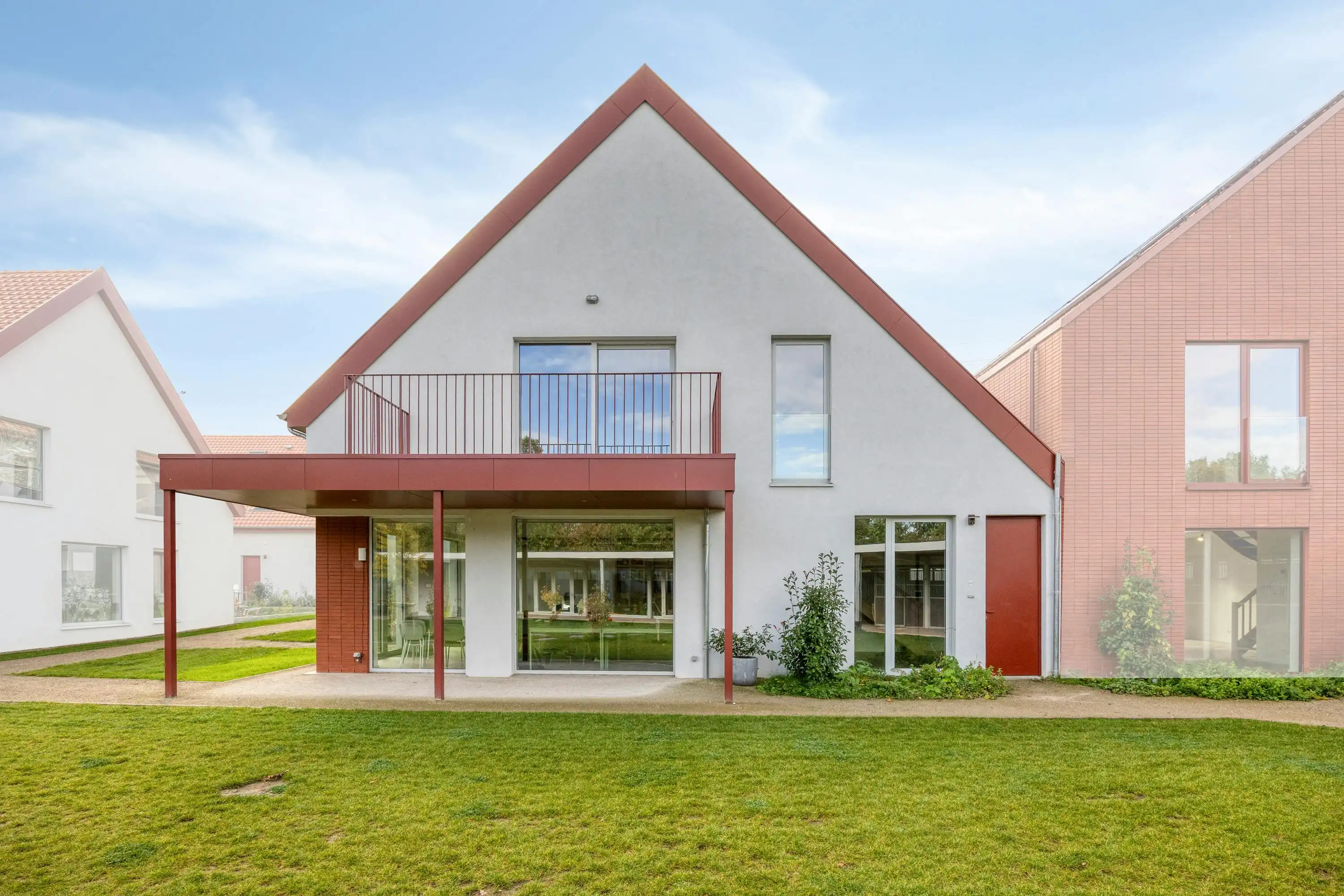 Ruime en lichtrijke triplex met 2 slaapkamers in Hasselt foto {{pictureIndex}}