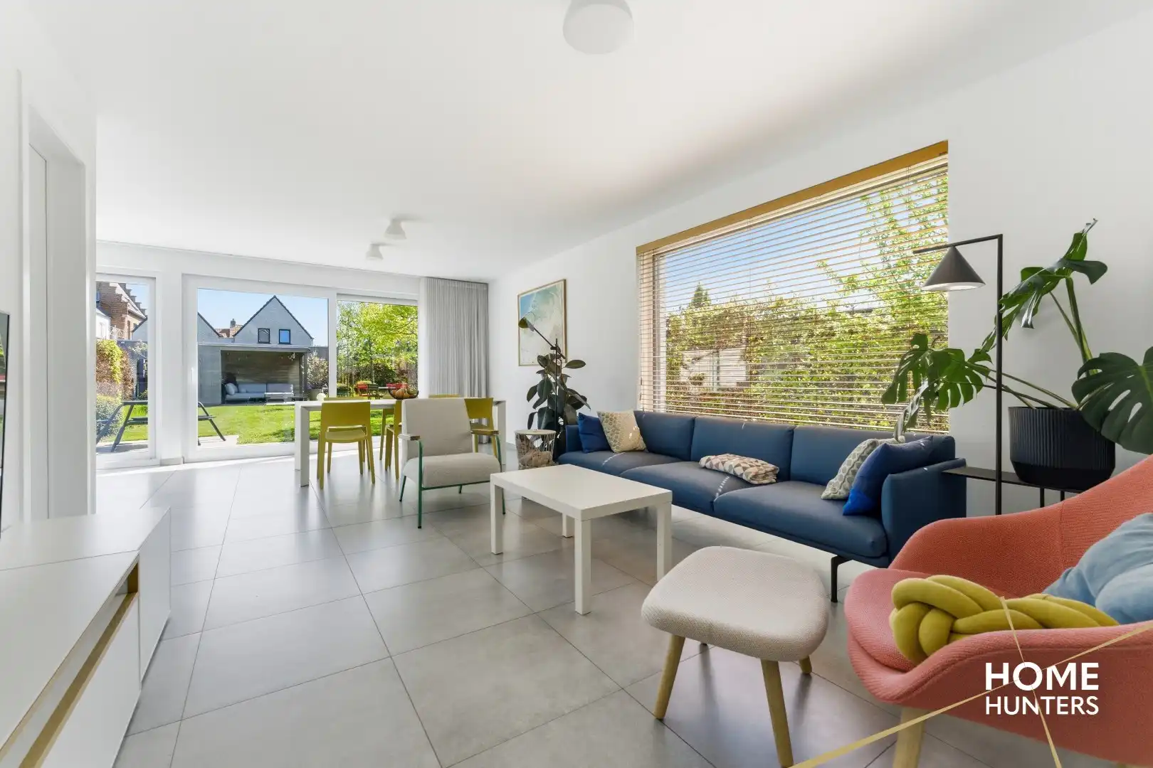 Exclusieve, energiezuinige Halfopen bebouwing (2017) met 4 slaapkamers, zonnige tuin en hoogwaardige afwerking te Ieper foto 3