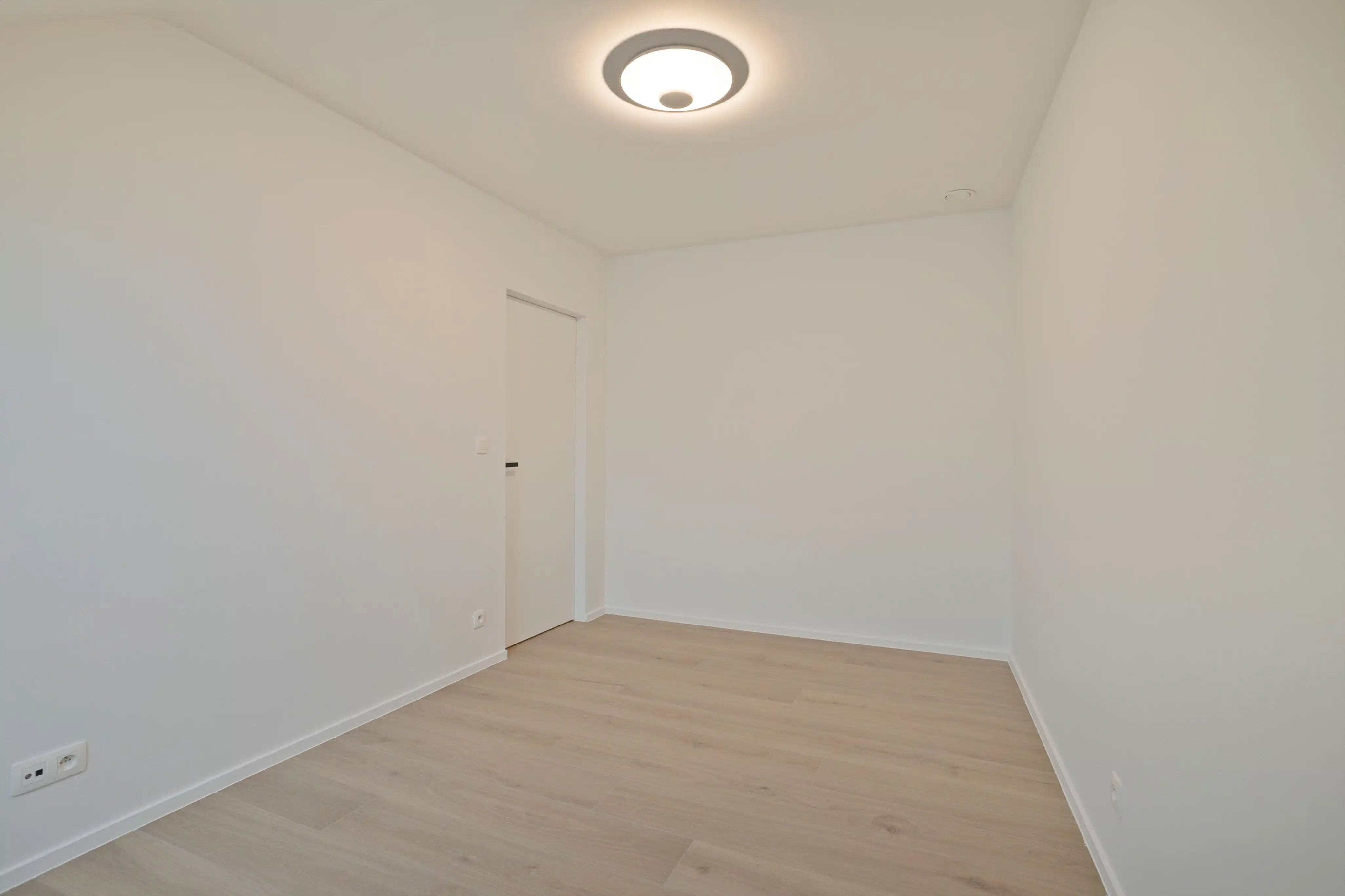 Appartement Te Huur foto 16
