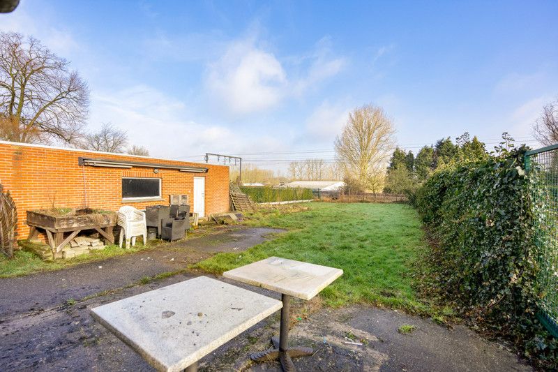 Te renoveren, goed gelegen woning op 8are 75ca foto 19