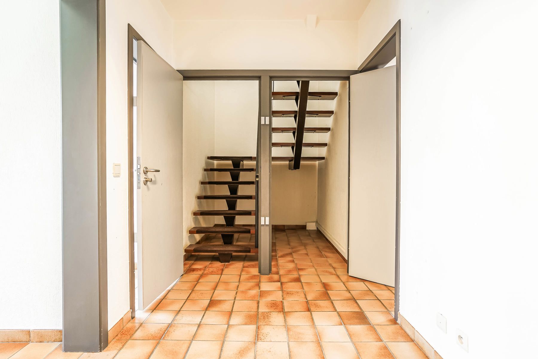 Veelzijdig, zeer ruim pand (handel én woonst) met tal van mogelijkheden in centrum Malderen! foto 25