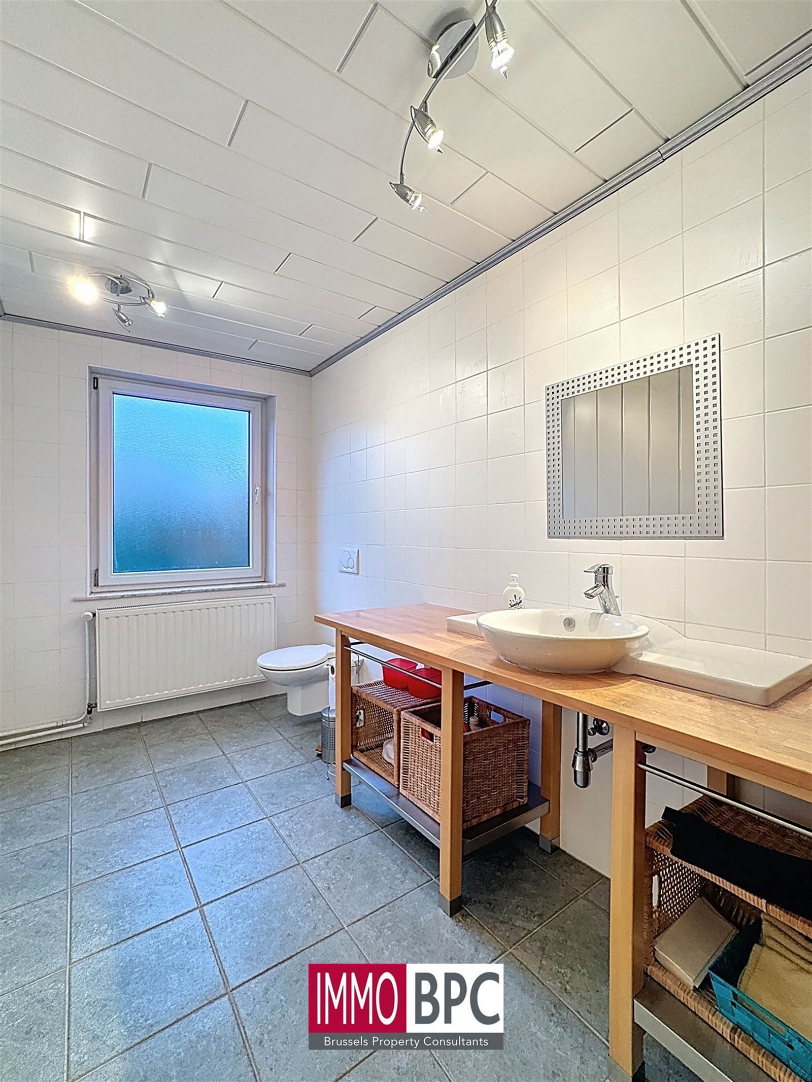 Karaktervol woning met 5 slaapkamers , tuin en garage  foto 37