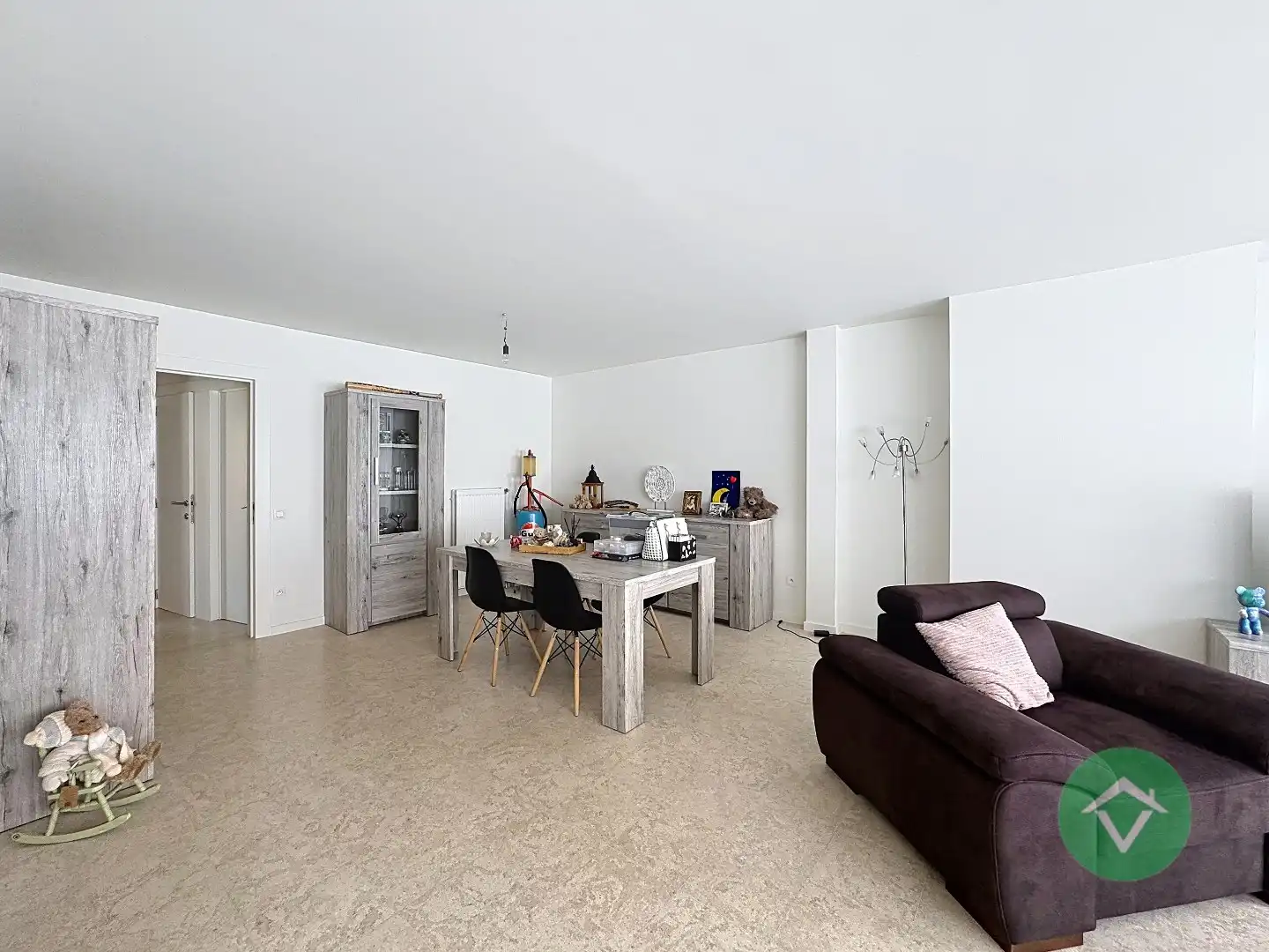 Instapklaar appartement met 2 slaapkamers te Izegem  foto 3