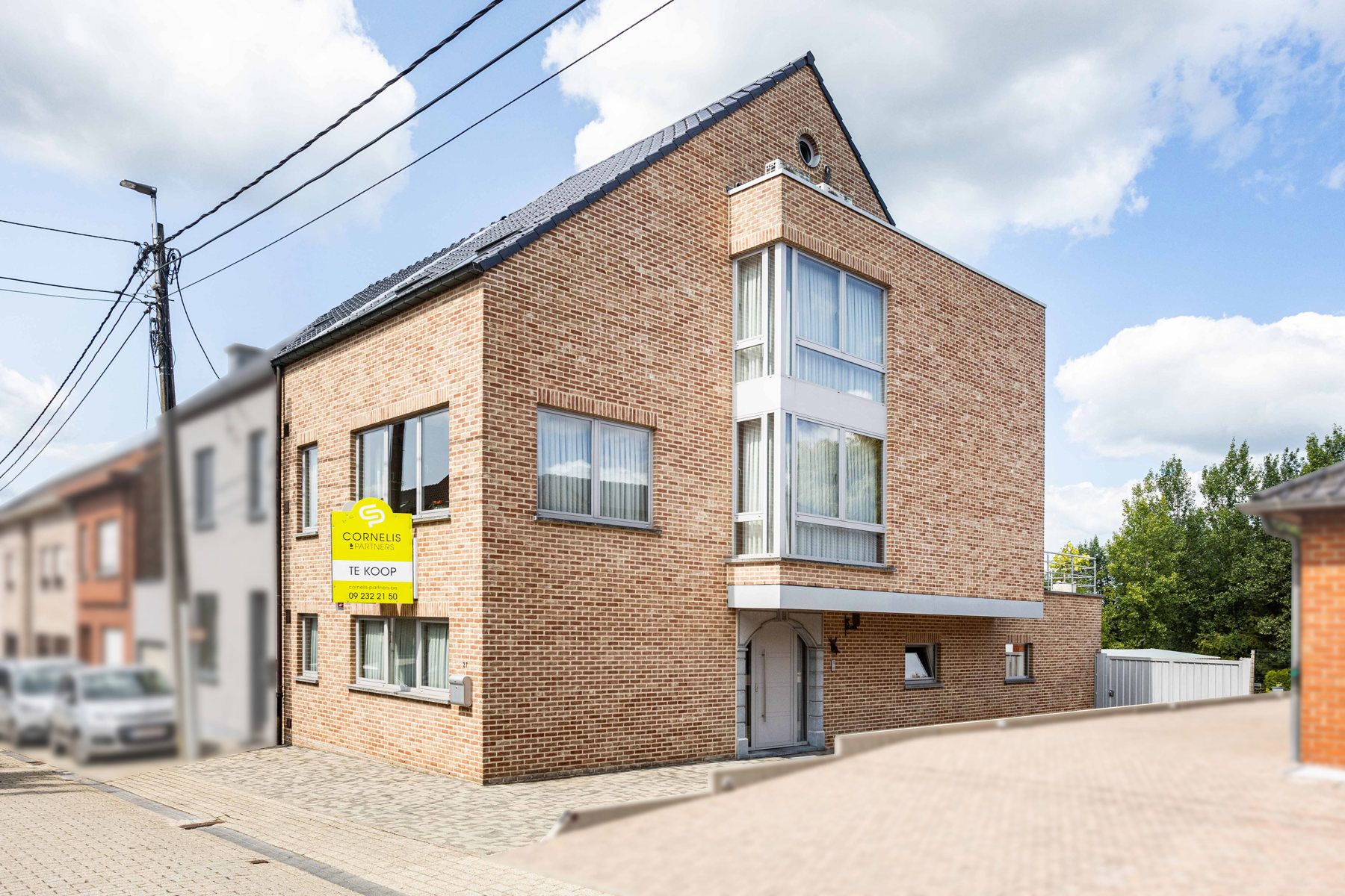 Riante instapklare woning te koop in rustige buurt foto {{pictureIndex}}