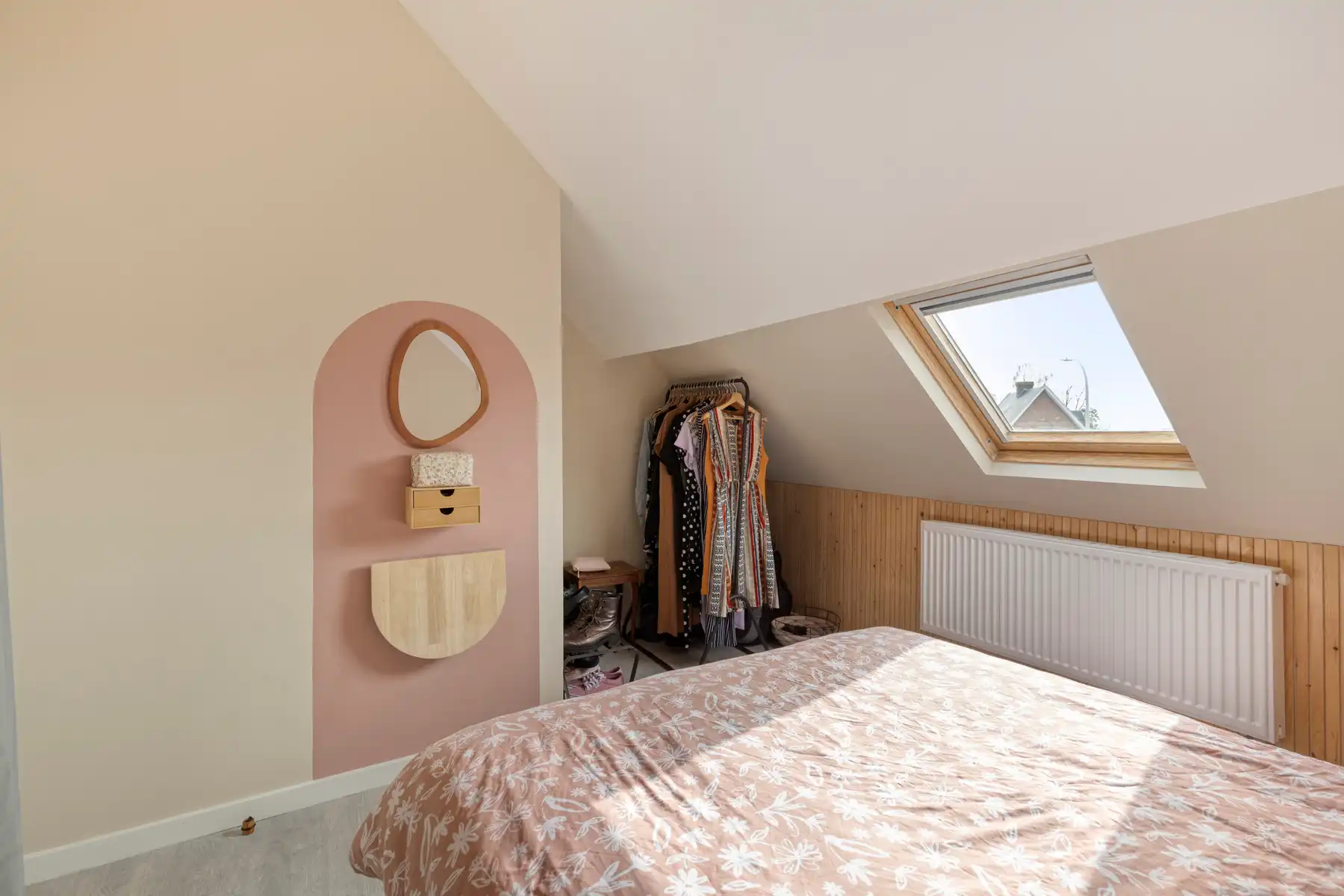 Instapklare woning met 2 slaapkamers en oprit nabij centrum  foto 9