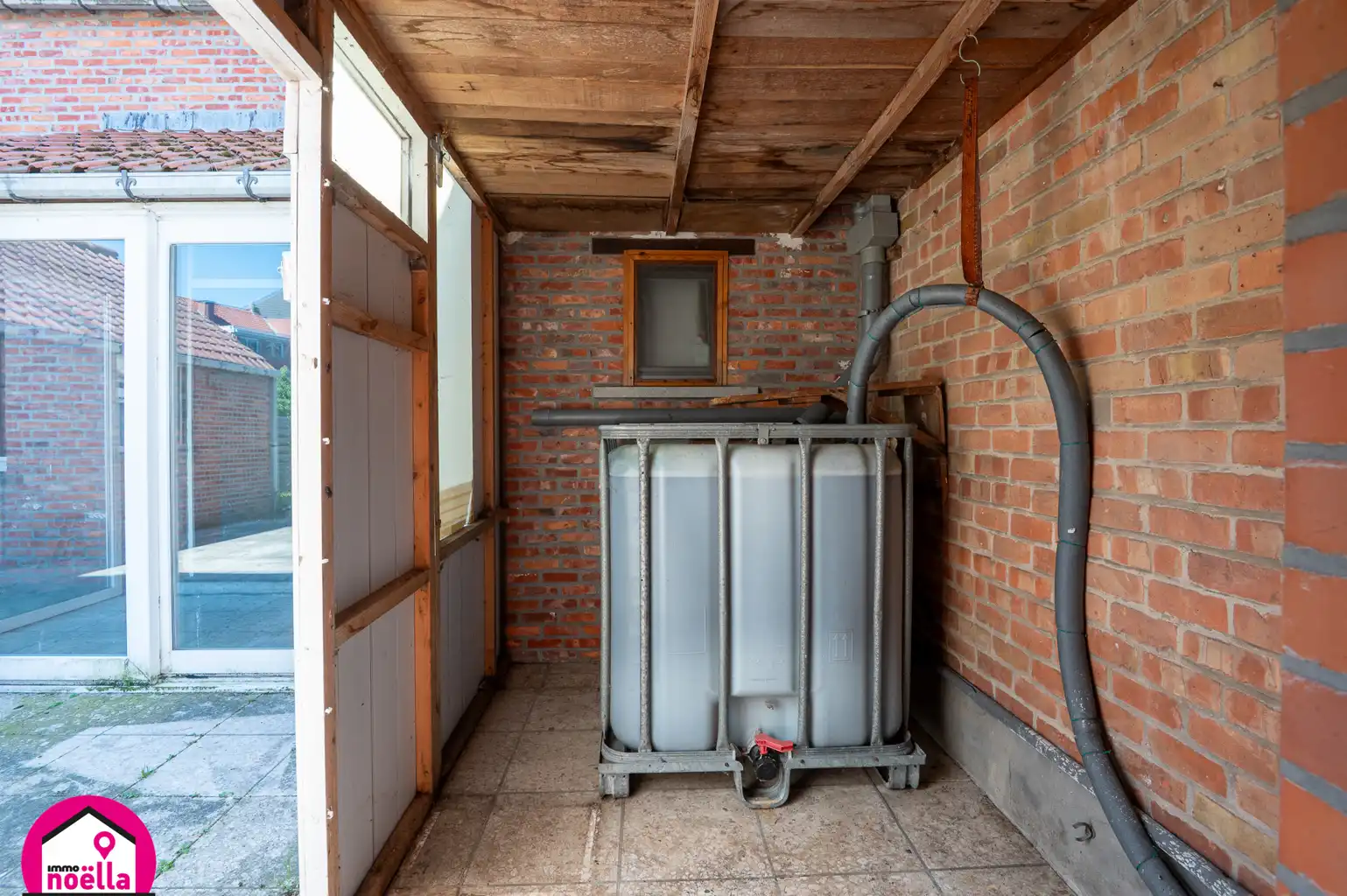 Te koop: te renoveren rijwoning op toplocatie foto 33
