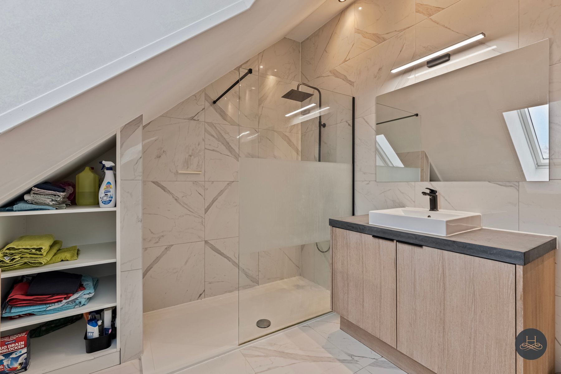 Luxueuze ruime BEN-woning met handelspand en appartement foto 49