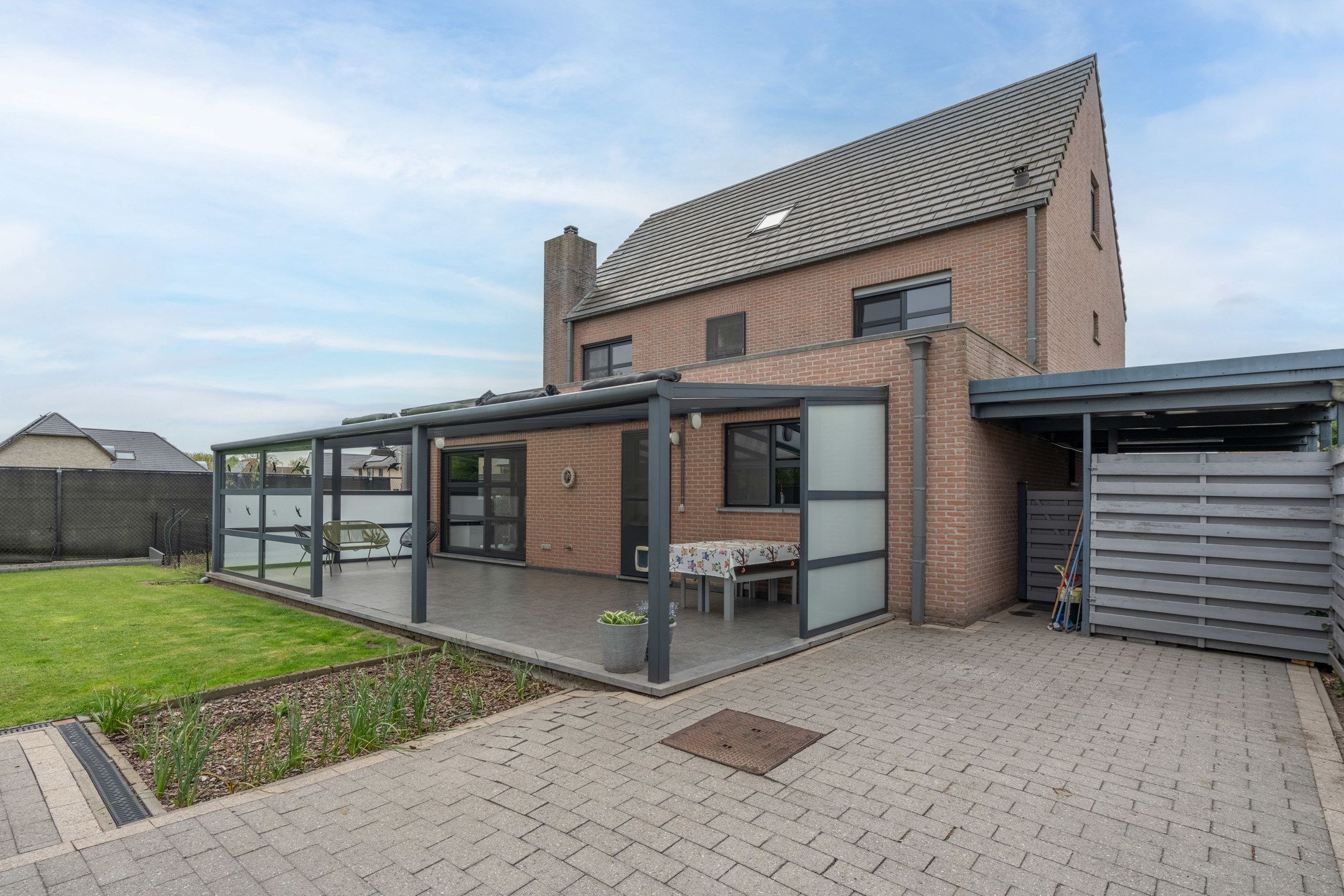 Verrassend ruime gezinswoning met 6 slaapkamers, 2 badkamers en garage. foto 33