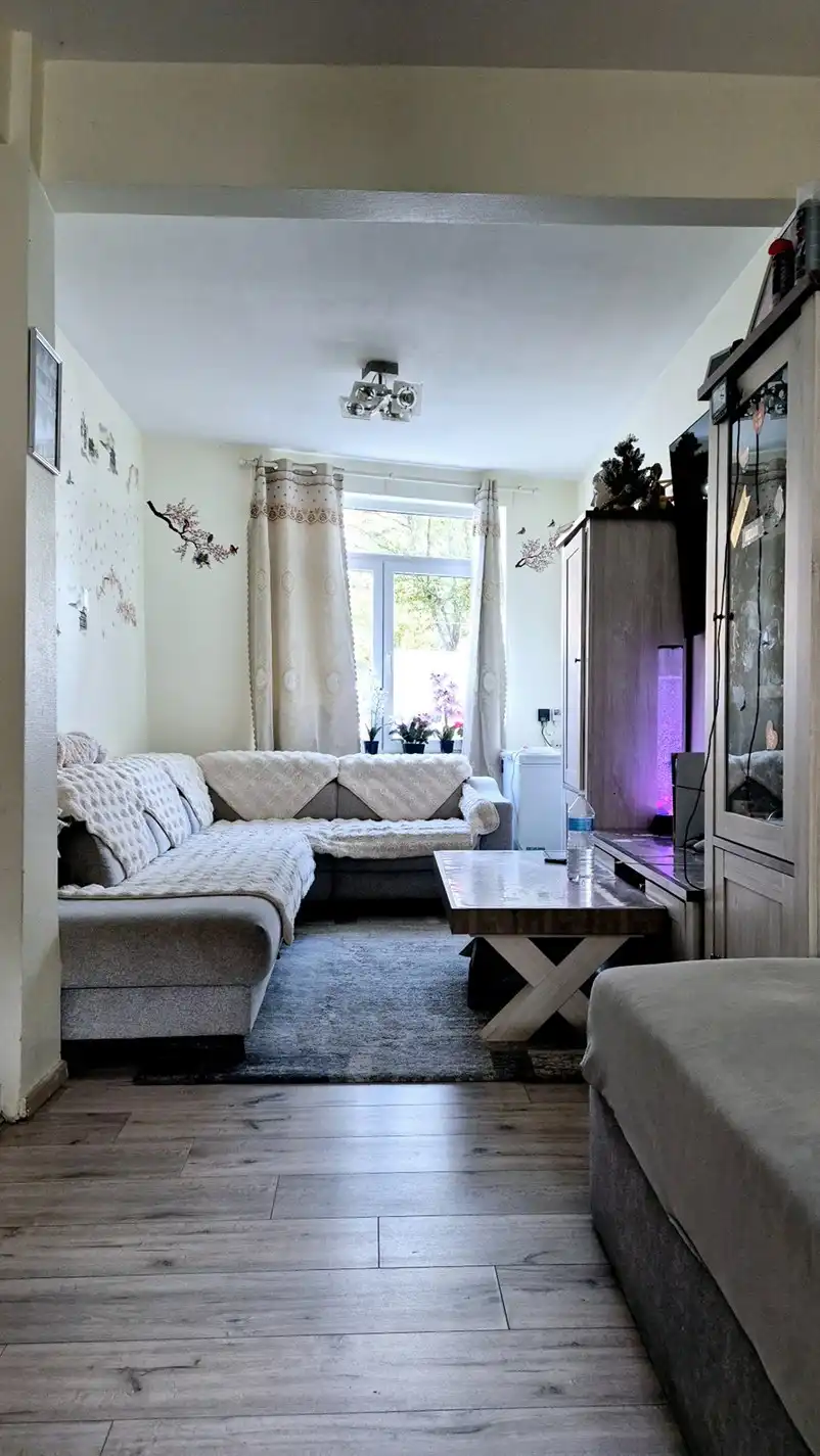 Brugge: ruime gezinswoning nabij de Dampoort foto 2