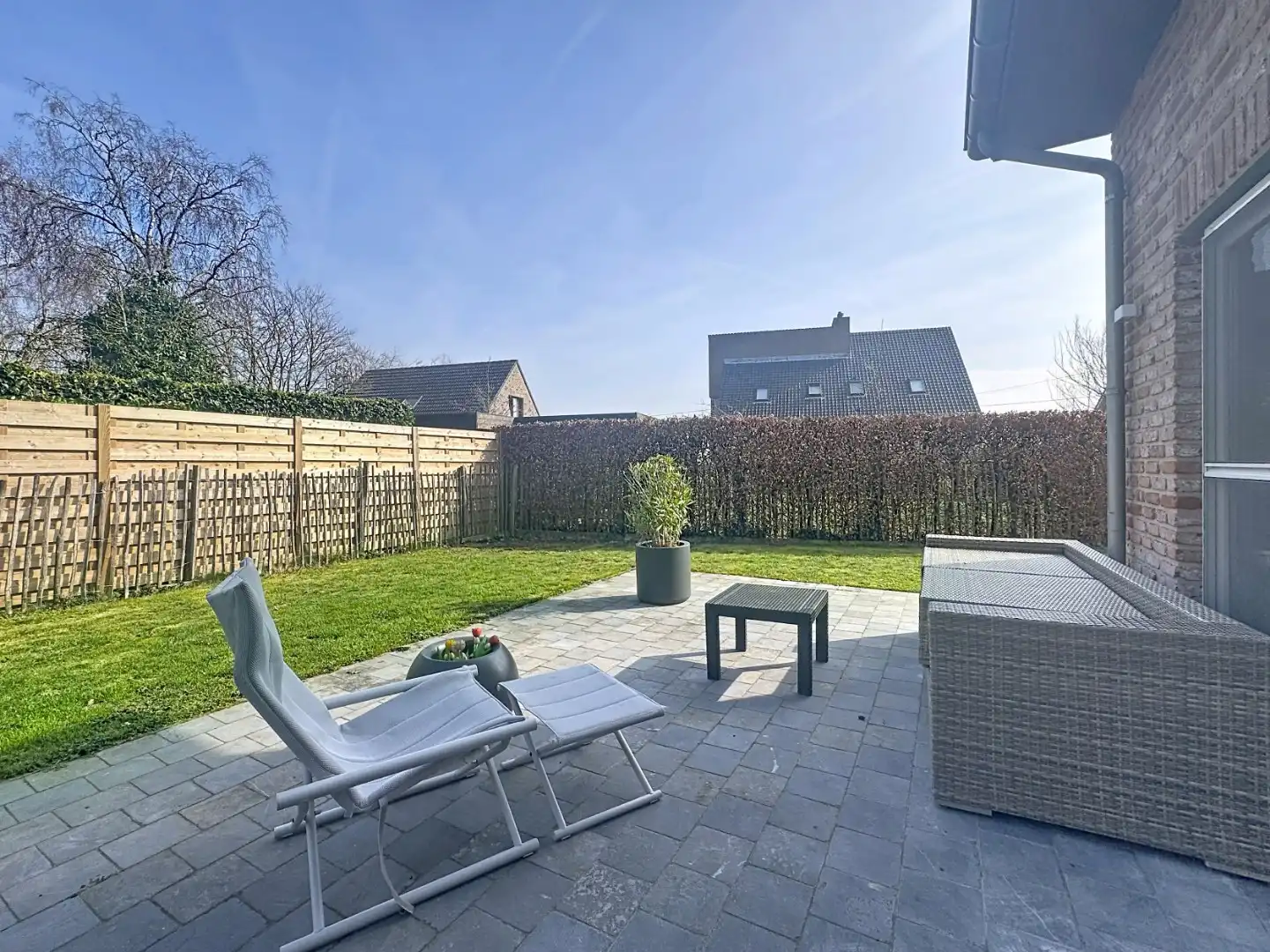 Ruime en recente halfopen bebouwing met 3 volwaardige slaapkamers foto 18