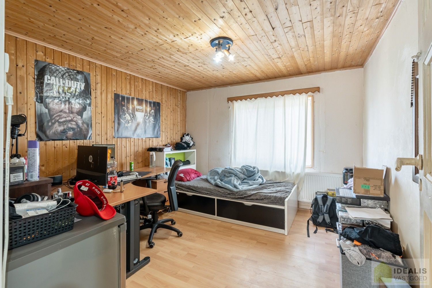 IDEALIS VASTGOED – Ruime eengezinswoning met 4 slaapkamers op een perceel van 4a 18ca vlakbij het centrum van Hamont-Achel, op slechts enkele minuten van de Nederlandse grens. foto 17