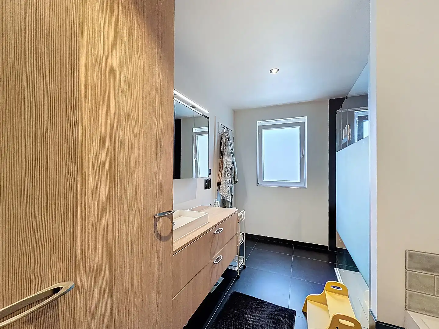 Moderne uitgebouwde woning in centrum Sluis foto 26