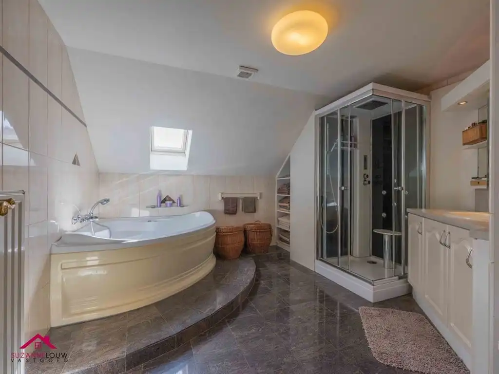 Riante vrijstaande woning met praktijkruimte foto 26