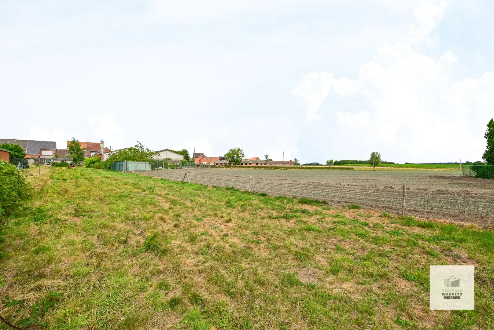 Te renoveren halfopen bebouwing op 1100m2 te Zwevezele foto 4