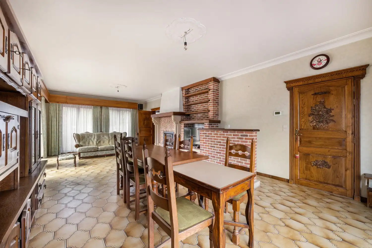Ruimte, rust en bereikbaarheid: Solide villa met zwembad en achteringang op toplocatie in Erembodegem foto 13
