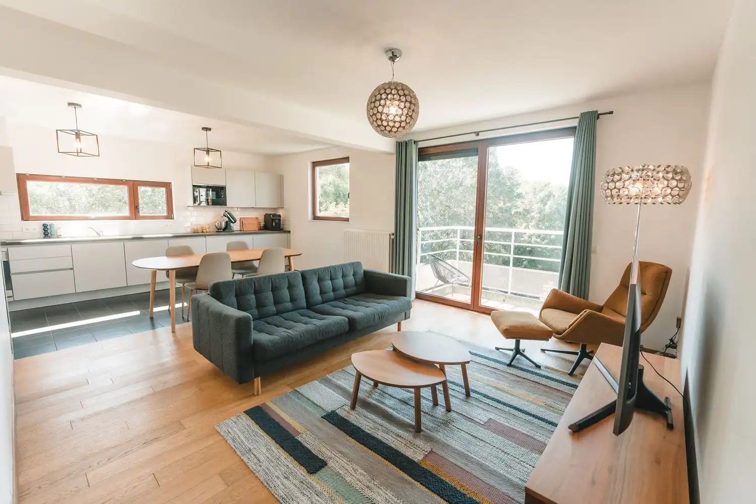 Lumineus appartement met 2 slaapkamers, terras en staanplaats foto 4