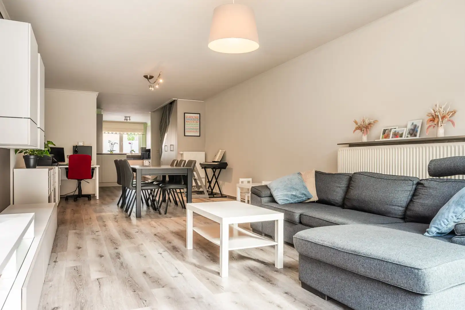 Instapklare woning met vier slaapkamers en tuin in het hart van de stad foto 4
