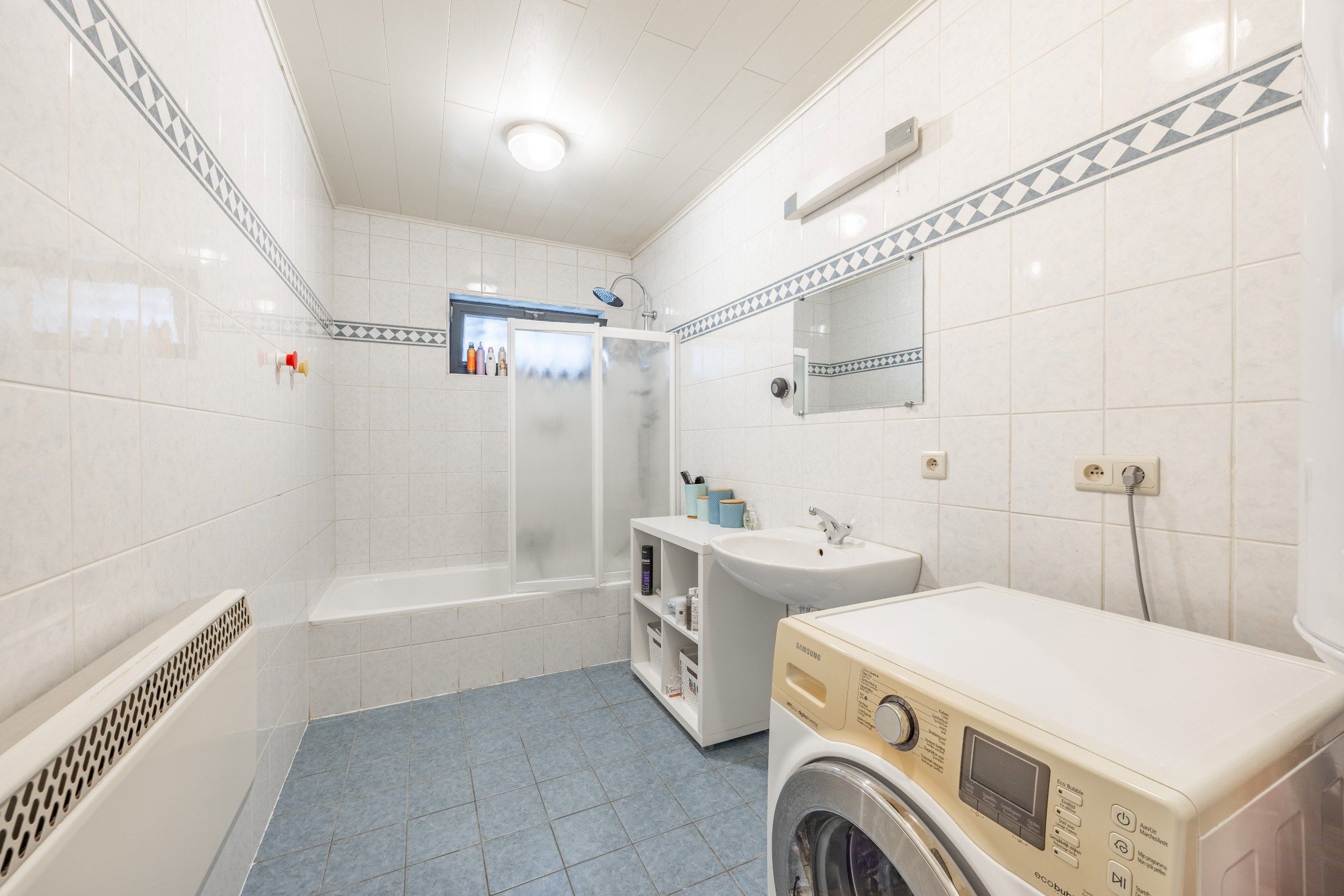 RUIM GELIJKVLOERS APPARTEMENT  foto 8