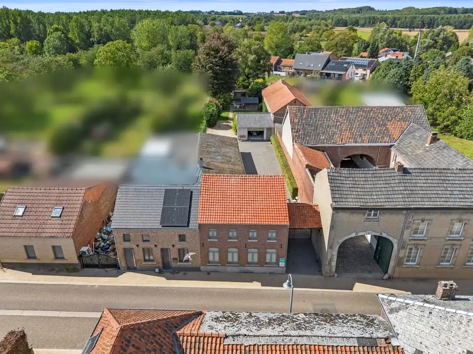 Hoofdfoto van de publicatie: CHARMANTE WONING MET 3 SLKS EN EEN PRACHTIGE TUIN MET TAL VAN MOGELIJKHEDEN