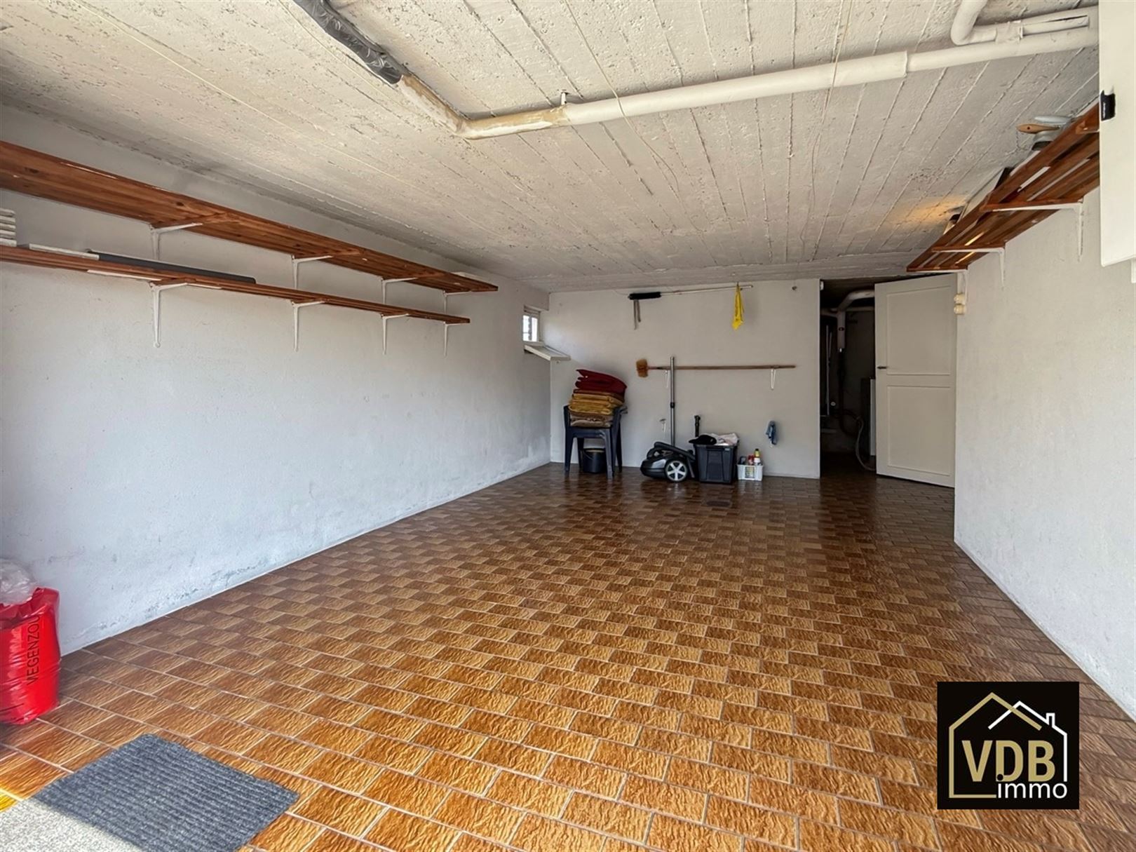 WONING MET 3 SLAAPKAMERS - GARAGE EN LEUKE TUIN foto 45