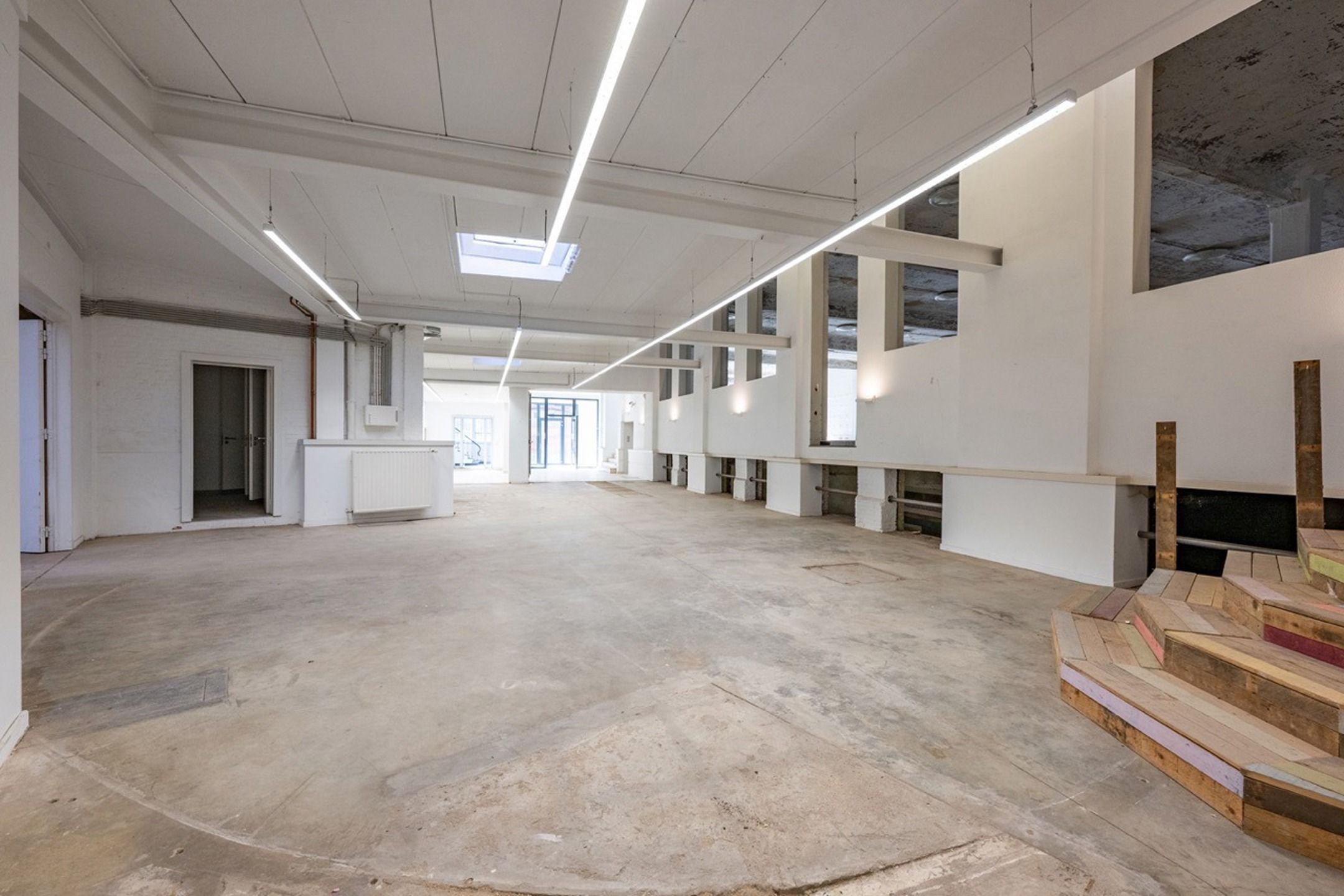 Te Koop Royale Kantoorgebouw/Pakhuis te Antwerpen-Noord foto 7