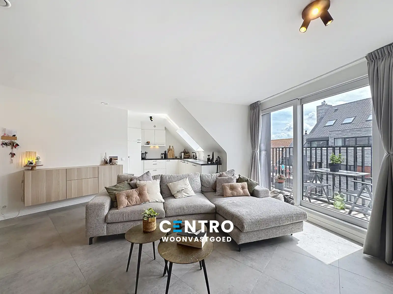 LEUK appartement met 2 slpk én 2 badkamers! foto {{pictureIndex}}