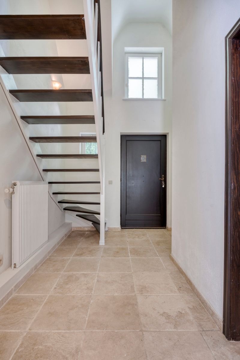 Gezinswoning / huis te koop – 4 slaapkamers, 182 m² – gerenoveerde badkamers, natuursteen & tuin – 10 are – Bois de Strihoux foto 9