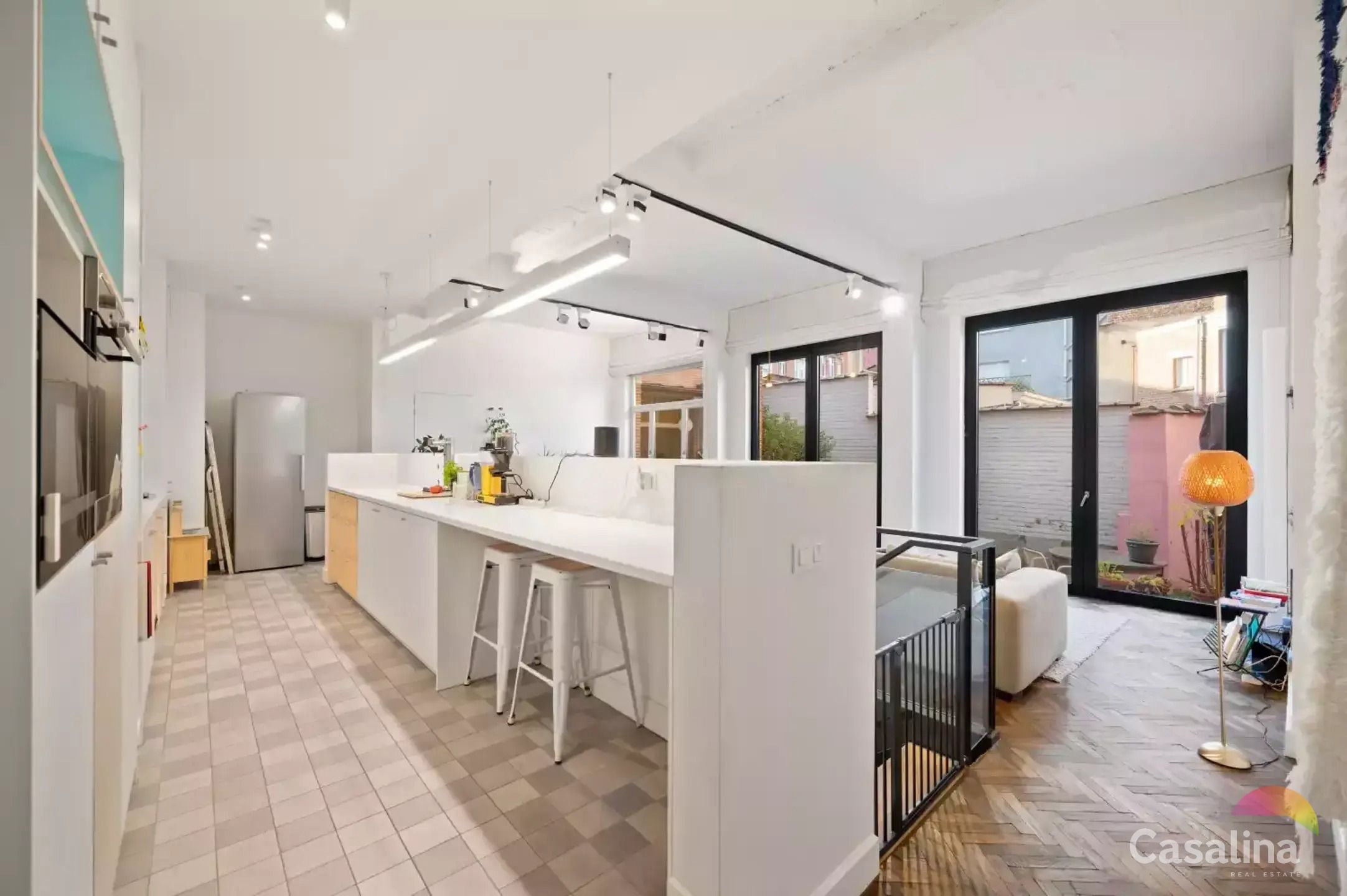 Prachtige gerenoveerde duplex-loft met 3 slpk. en privé-tuin foto 7