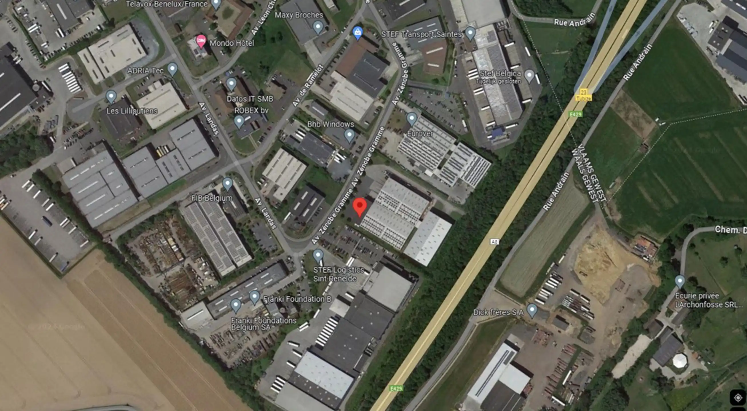 Bedrijfsgebouw : magazijn 7.316m² en kantoor 1.361m² te huur foto 7