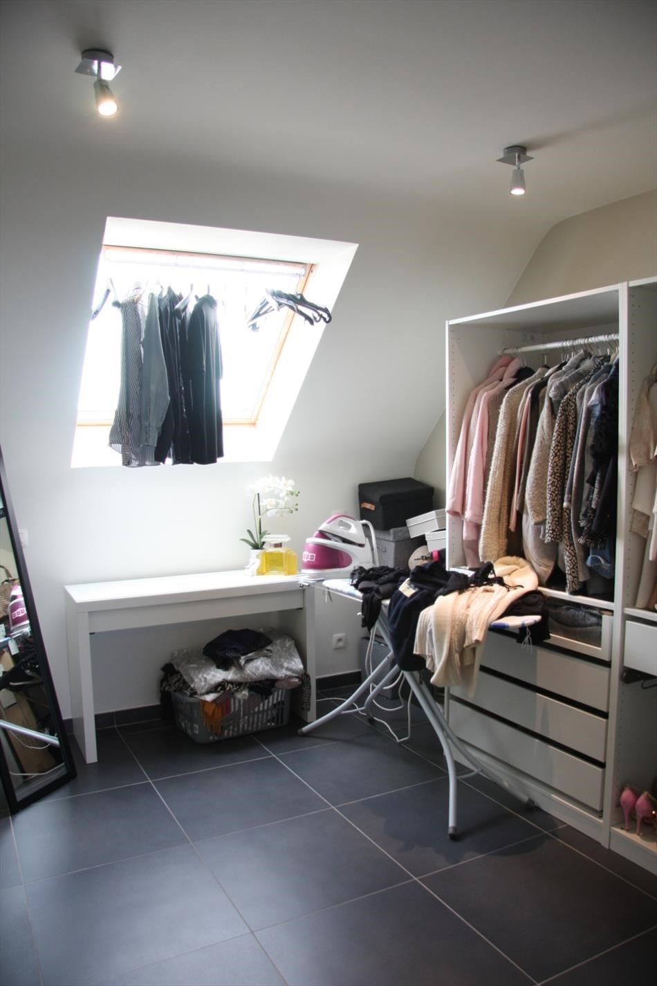 Mooi afgewerkt, ruim duplex-appartement (3 slks) met groot terras te Lierde foto 14