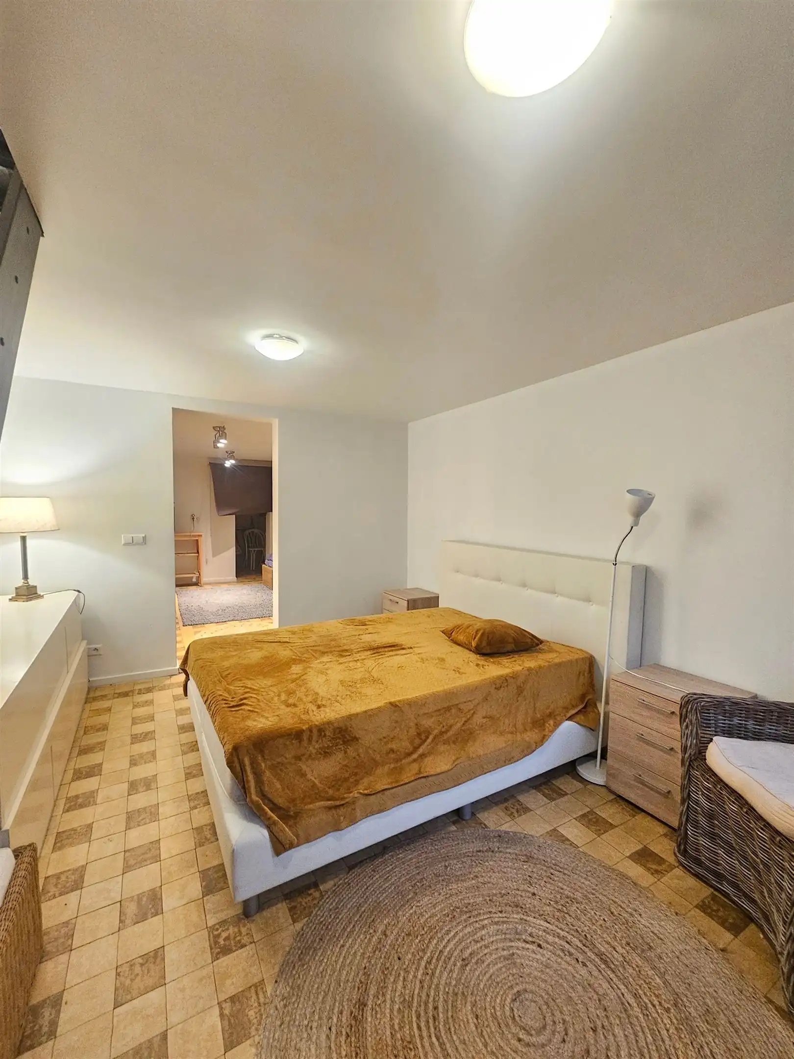 Volledig vernieuwd appartement vlakbij Italiëlei.  foto 8