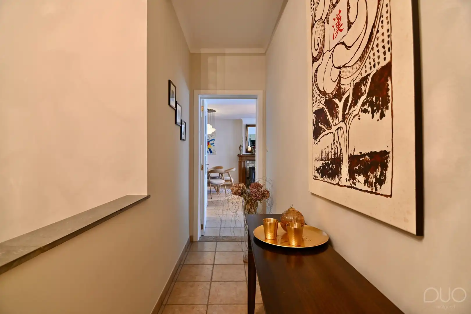Ruim en luxueus afgewerkt 3-slaapkamerappartement (155 m²) met privé-inkom, kelder en garage in Heers foto 15